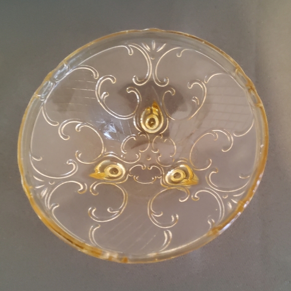 MCM Yellow Depression Glass 1 Big and 5 Small Sorbet Desert Bowls - Picture 6 of 8